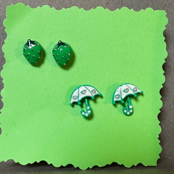 Strawberry Picking / Mothers Day April May earrings - small studs berry umbrella - Picture 3 of 11